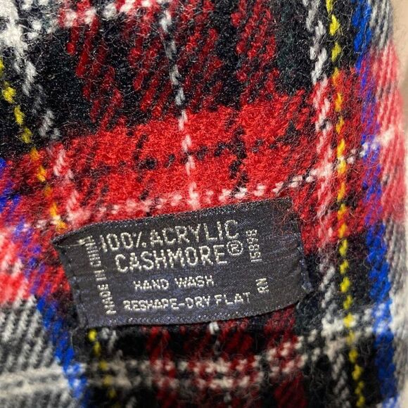 Cashmore Women's Multicolor Plaid 100% Acrylic Fringe Wrap Scarf One Size - Picture 4 of 4